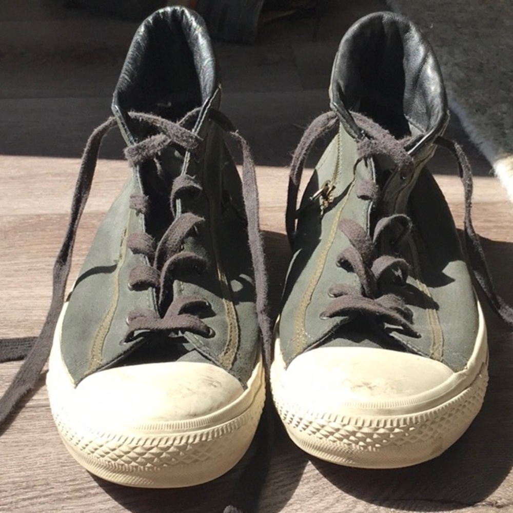 Army green Converse x John Varvatos